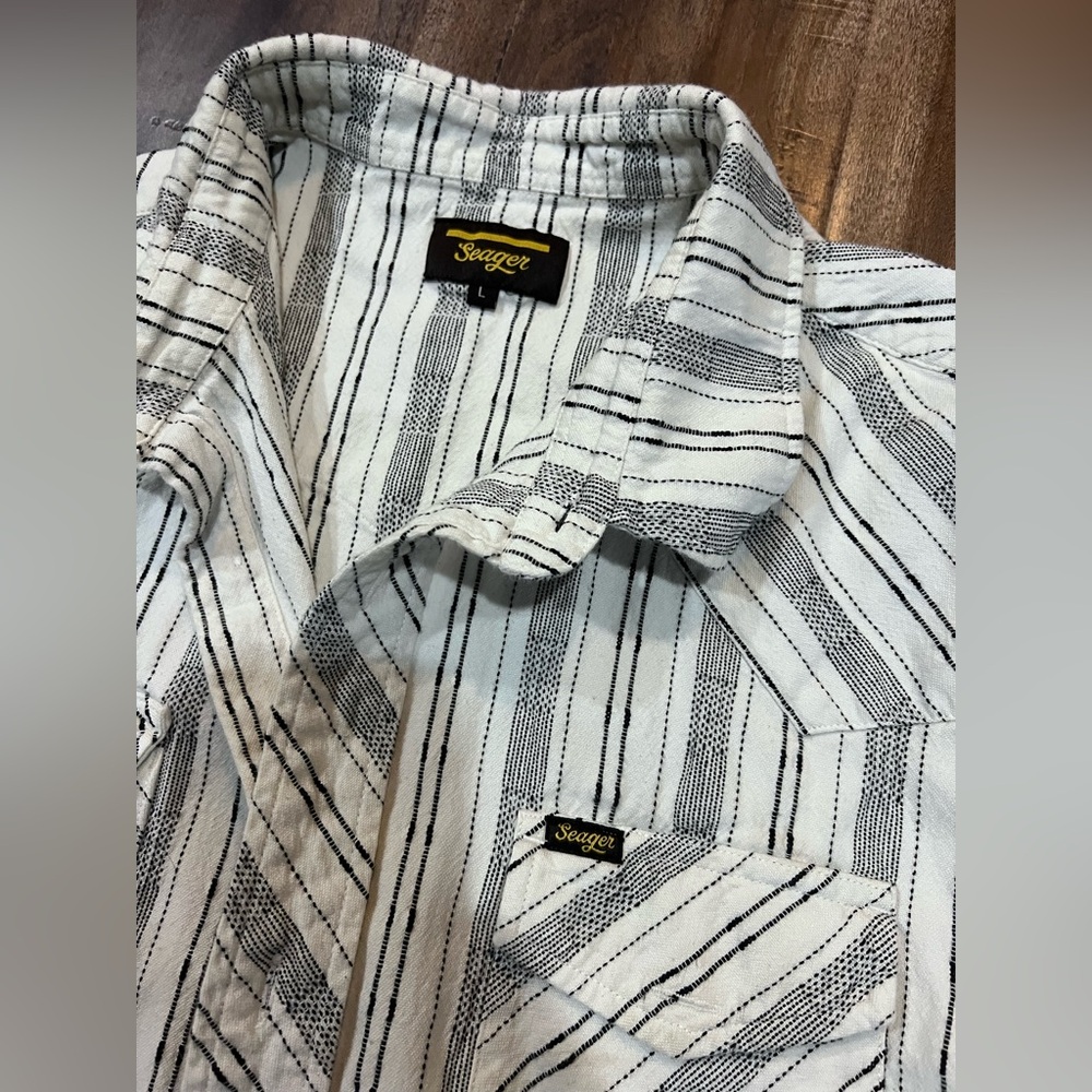Seager Men's White Stripe Casual Button-Down Shirt